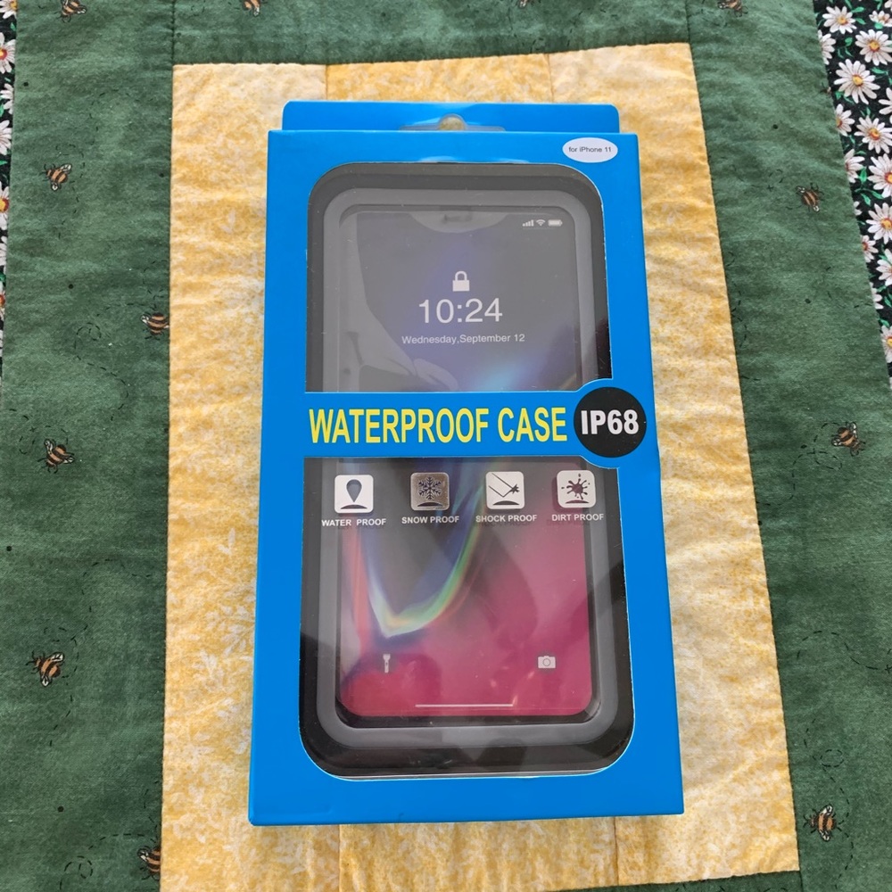 NWT Black waterproof IPhone 11 case